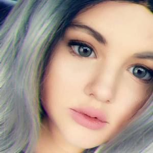 Meet your Posher, Talia